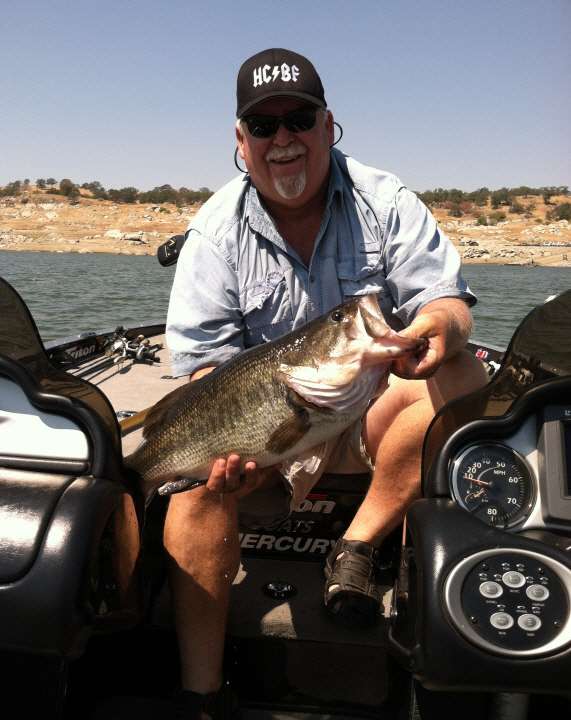 Don Hodges
California
10-5
Eastman Reservoir, California
3-inch J.E.M. Custom Plastics minnow-trout