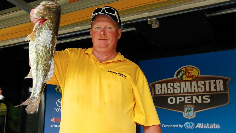 Kenneth Moore, co-angler (17th, 13-3)