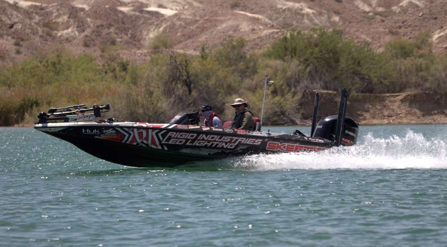 On Lake Havasu, Brandon Palaniuk is searching for that big bite. For this Elite Series event, his family is following him on the water. Enjoy these photos and captions from Rod Stamm, Brandon's grandfather. 