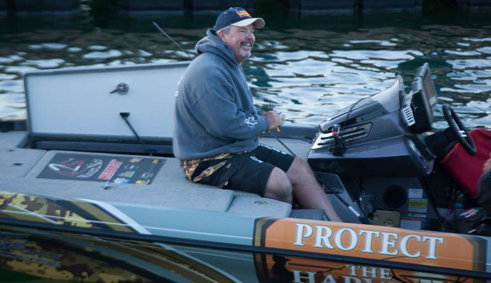 Can John Murray find the fish to overtake Edwin Evers? 