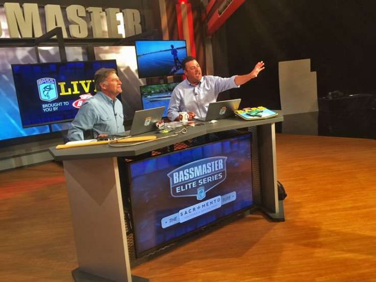 Tommy Sanders and Mark Zona are the faces of a new four-hour show on Bassmaster.com called Bassmaster LIVE during Bassmaster Elite Series events. Some people say it's so addicting that their jobs are at risk -- or their spouses are mad at them for not getting their honey-do list honey-done. When fans started tweeting photos of their setups, we asked for more! Here are some of the best from the Sacramento River tournament.