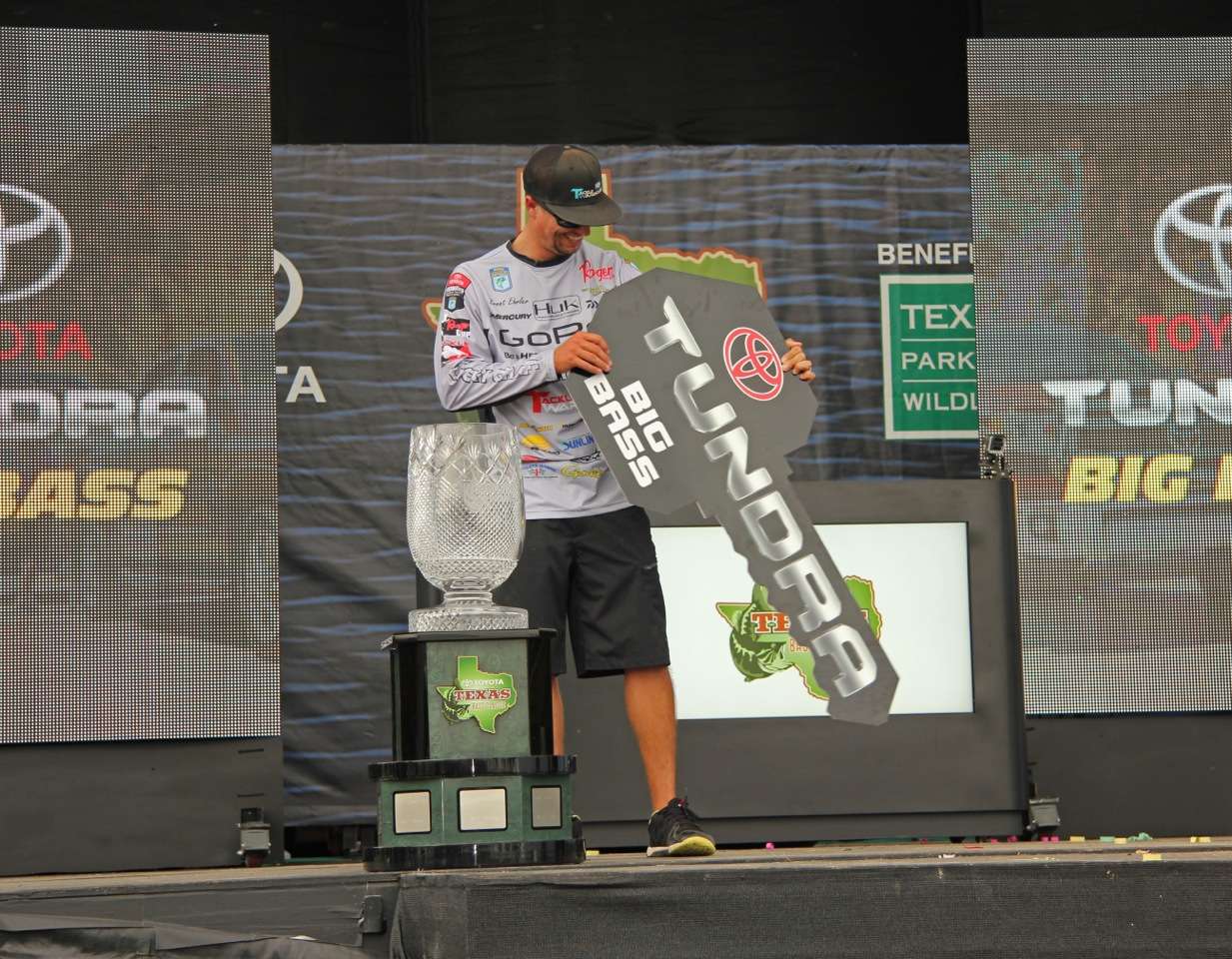 Not only did the big 10-pounder win him the tournament â but also the key to a brand new Tundra for catching the biggest bass of the tournament.