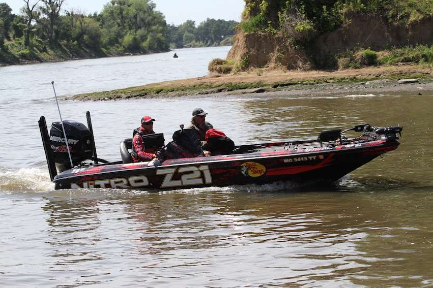 Kevin VanDam rolls into Discovery Park.