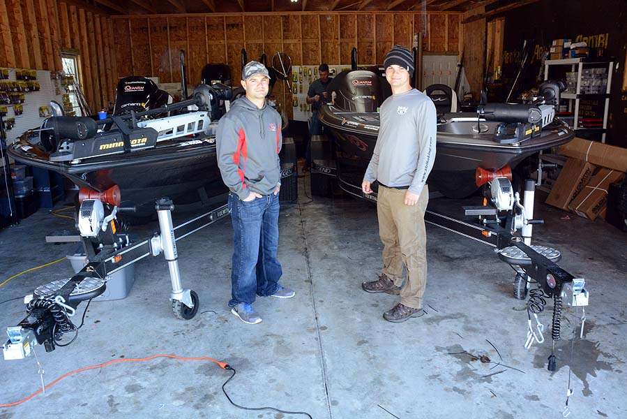 What could be better? Not much for Alabama natives Matt and Jordan Lee, who share a man cave at Lake Guntersville. The location is a no brainer. Next-door is a lesser priority but a necessity. Itâs a three-bedroom house where they reside. 