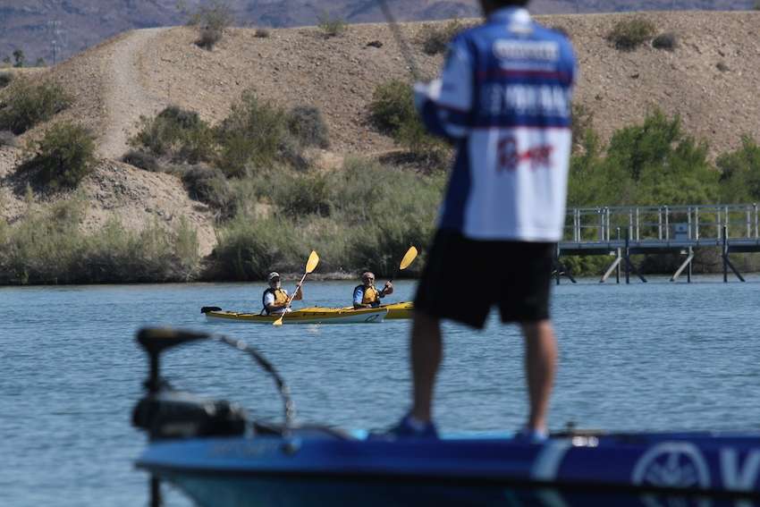A little recreational boating this morning, but on Lake Havasu this is only the beginning. 