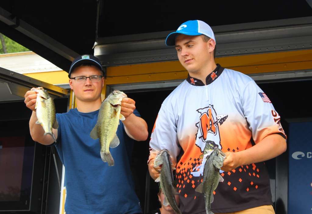 Jacob Doster and Zachary Petersen of Illinois caught 5-14 using shaky heads.
