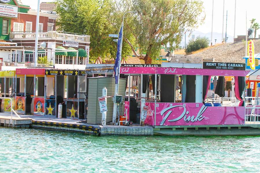B.A.S.S. emcee Dave Mercer says heâs going to inquire about using one of these Cabanas to do his live broadcasts from this weekend. And yes he wants the pink one. 