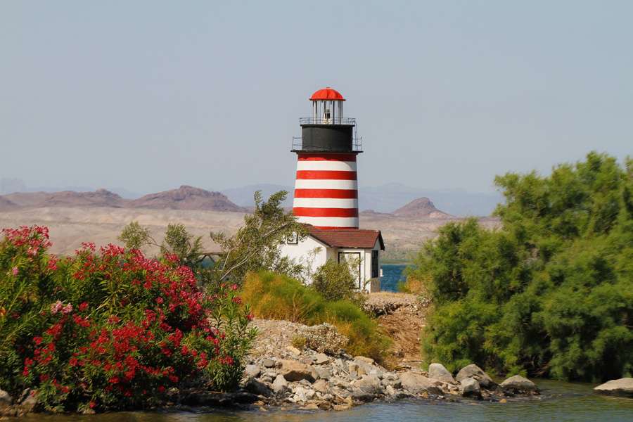 And yet another lighthouse. Maybe Wikipedia is right, there really are more lighthouses on Lake Havasu than any other lake. 