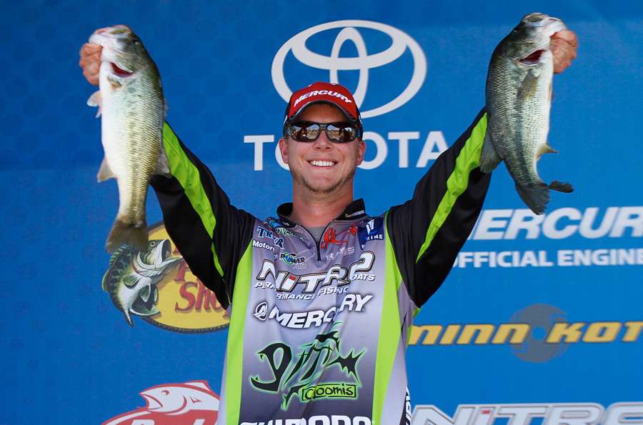 Jonathon VanDam weighed in 14-15 on Day 4 to finish ninth.