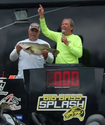 The 31st annual Big Bass Splash hosted at Lake Sam Rayburn was an exciting three-day tournament, paying out $545,000 in cash and prizes. Norman Land was crowned champion with this 9.98-lb bass.