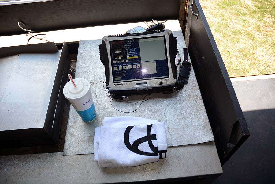 For Hank Weldon these three items will see a lot of use in the next few hours. Those things are a cold drink, fish slime hand towel and the monitor for the weigh-in scales. 