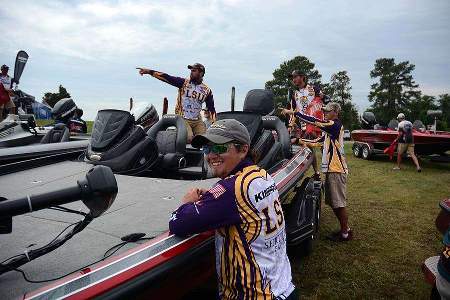 Anglers from the main campus of LSU in Baton Rouge join their classmates from LSU Shreveport prior to the final weigh-in of the Carhartt College Wild Card presented by Bass Pro Shops. 