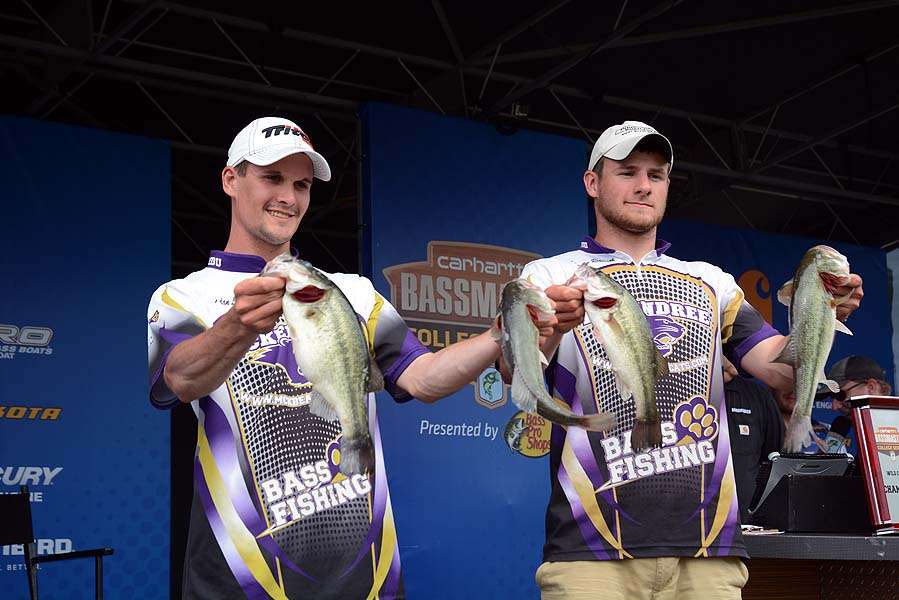 Robinson and Ledbetter finish third and advance to the national championship. 