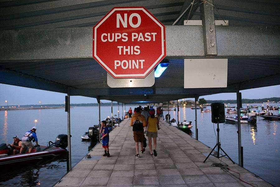 This sign sends a mixed message. Surely it doesnât include coffee cups for an early morning B.A.S.S. tournament takeoff. 