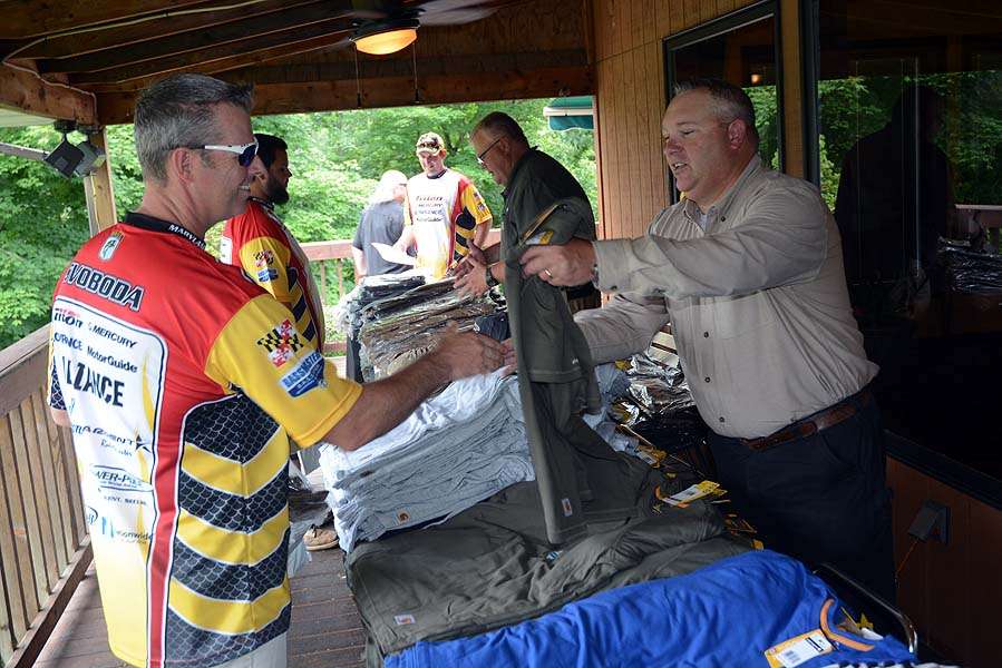 B.A.S.S. Nation Director Jon Stewart greets anglers at the Carhartt table. 