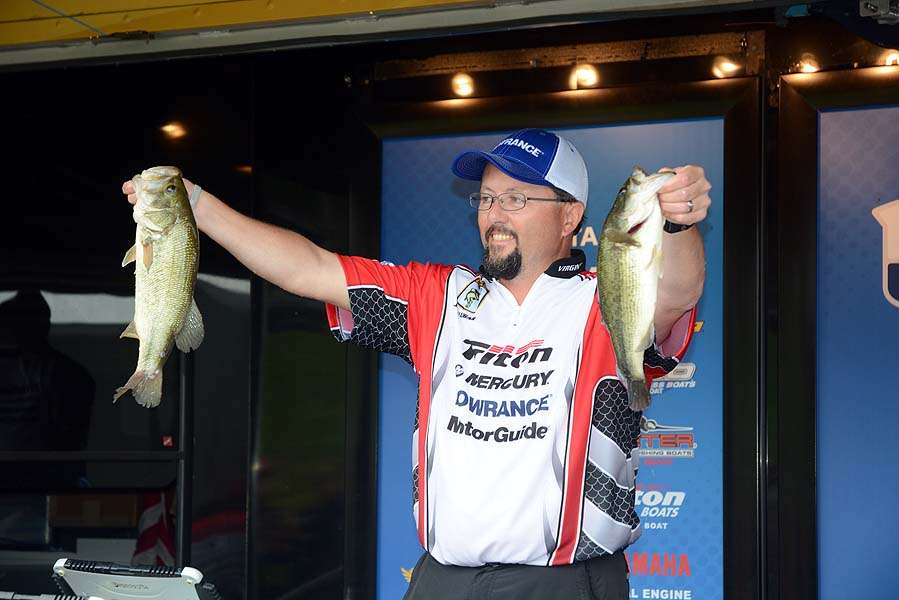 Jeff Lugar takes 7th place with 5-0. The Virginian is a former divisional winner and two-time qualifier of the GEICO Bassmaster Classic presented by GoPro. 