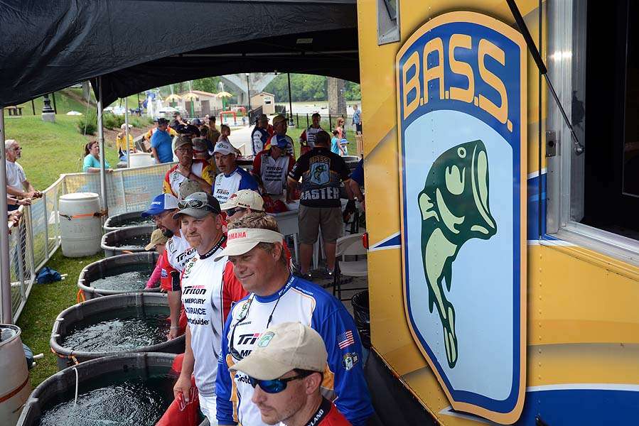 The check-in process is complete and the anglers are ready for weigh-in. 
