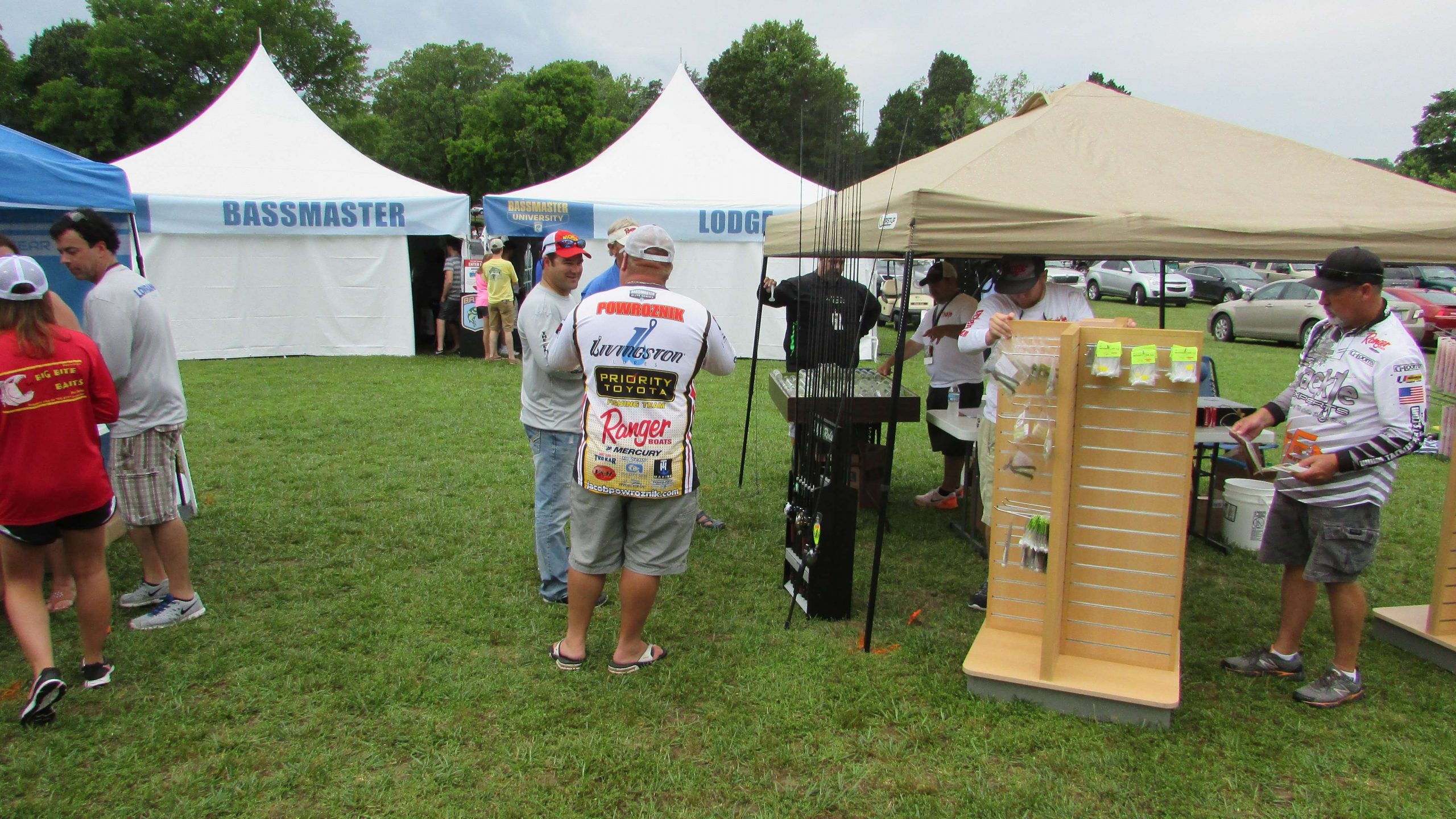 Elite anglers were mingling with the fans and their sponsors throughout the day.