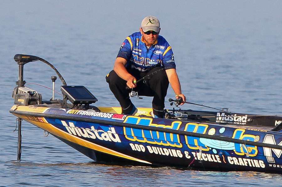 Brandon Lester went out onto Kentucky Lake Sunday with a chance to win BASSfest. Follow his day in the following images.