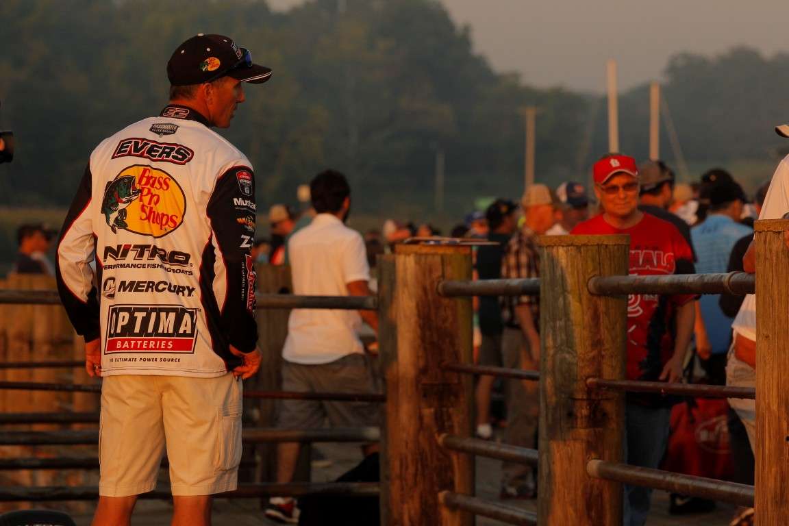 All eyes will be on Evers today to see if he can close out the win on Kentucky Lake.