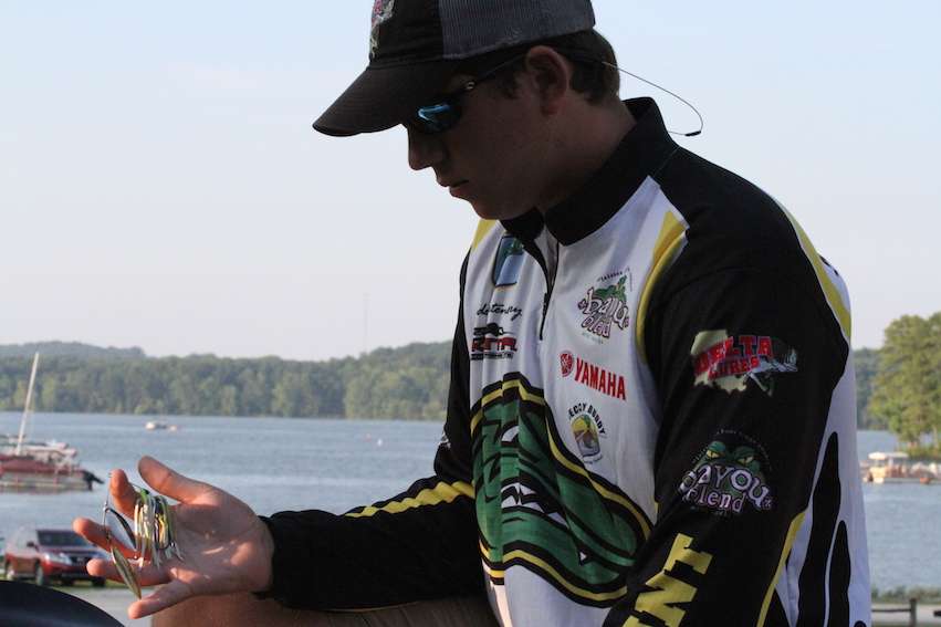 Fortenberry and Blanchard also threw a spinnerbait around the lily pad stems on their mudflat.