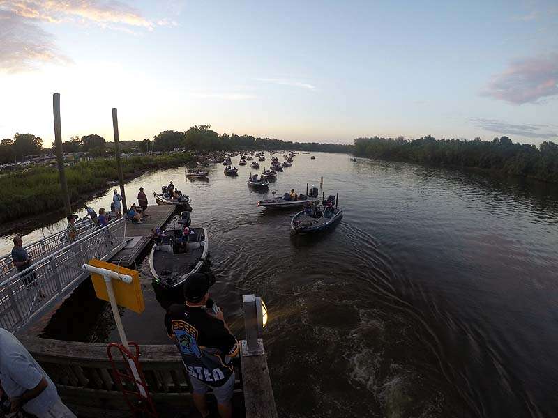 Boats line up for Day 2 on the James River. 