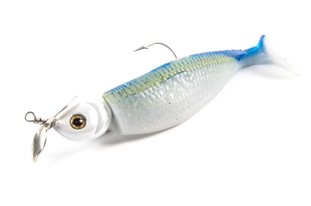 <b>Greenfish Tackle</b><BR>
Shin Spin Heavy	<BR>
Available in 3/4 ounce and 1 ounce with a 6/0 hook, the prop on the front for added flash and water movement.