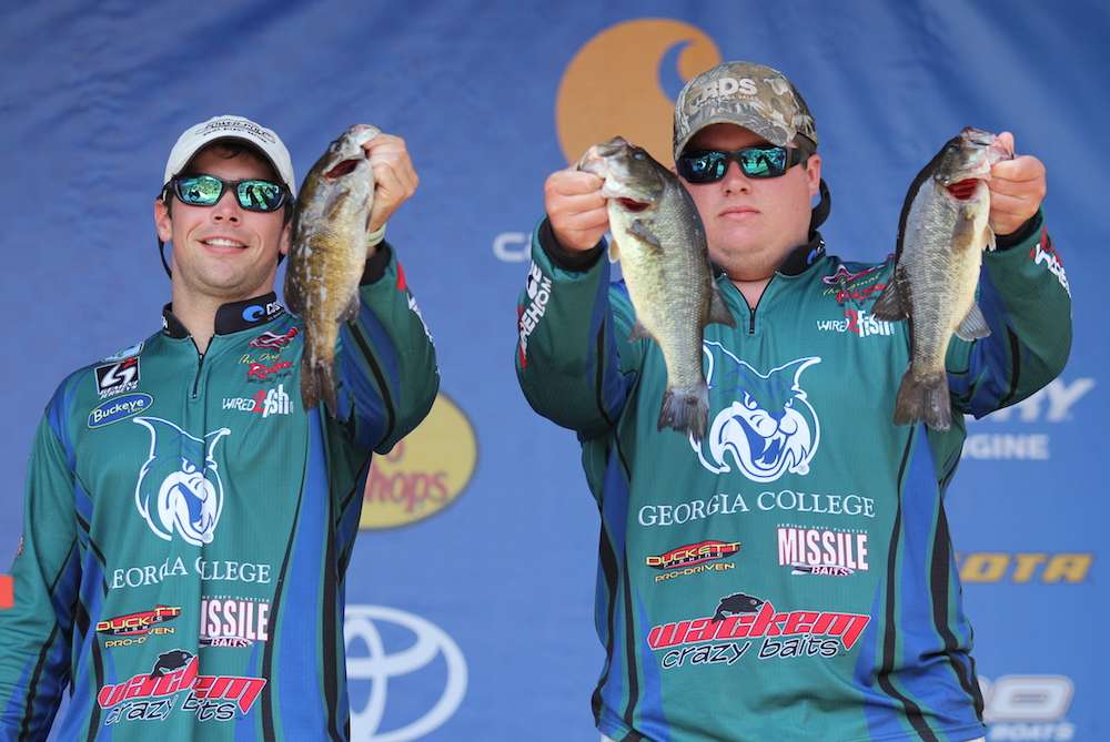 Justin Singleton and Zac Bennett of Georgia College & State University sit in 9th after Day 1 with 5-13. 