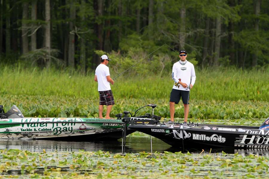 Elite Series anglers Carl Jocumsen and Derek Remitz shared a stretch of water early in the day. 