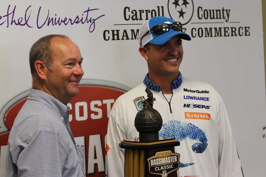 Photos with the Bassmaster Classic champ.