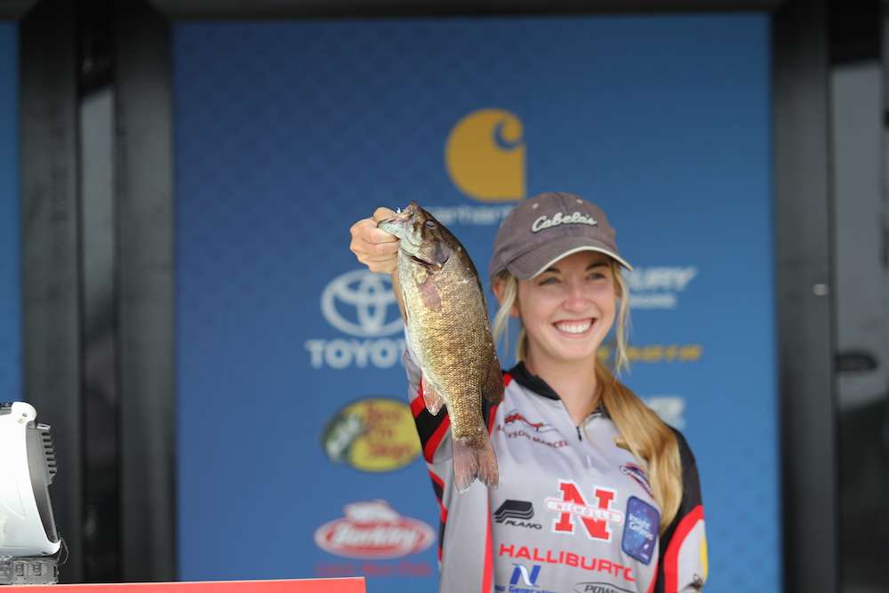 Marcel's one bass registers at 1-11 and is not enough to advance her to the semi-finals. Trevor Lo wins their bracket. 