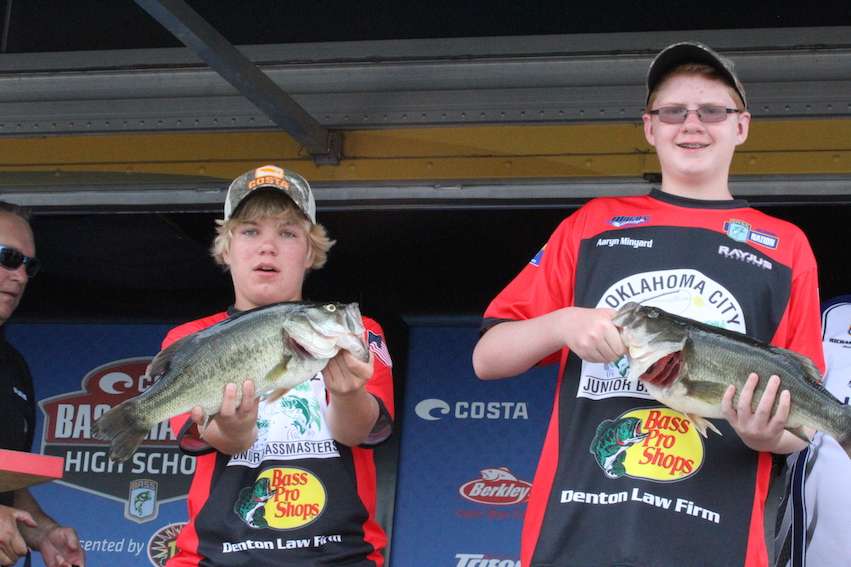 The Oklahoma City Jr. Bassmasters, Hunter Meadows and Aaryn Minyard weighed 28-7 and took the lead!