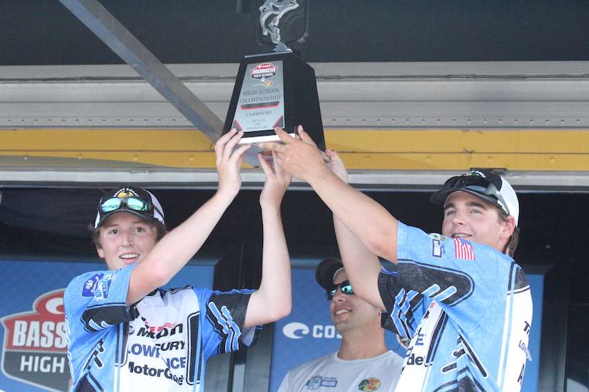 The champions of the 2015 Costa Bassmaster High School National Championship presented by TNT Fireworks.