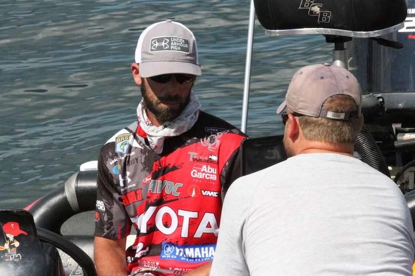 Mike Iaconelli talks with the Periscope world as Shaye Baker shoots a live session for Bassmaster. Check it out at @Bass_nation.