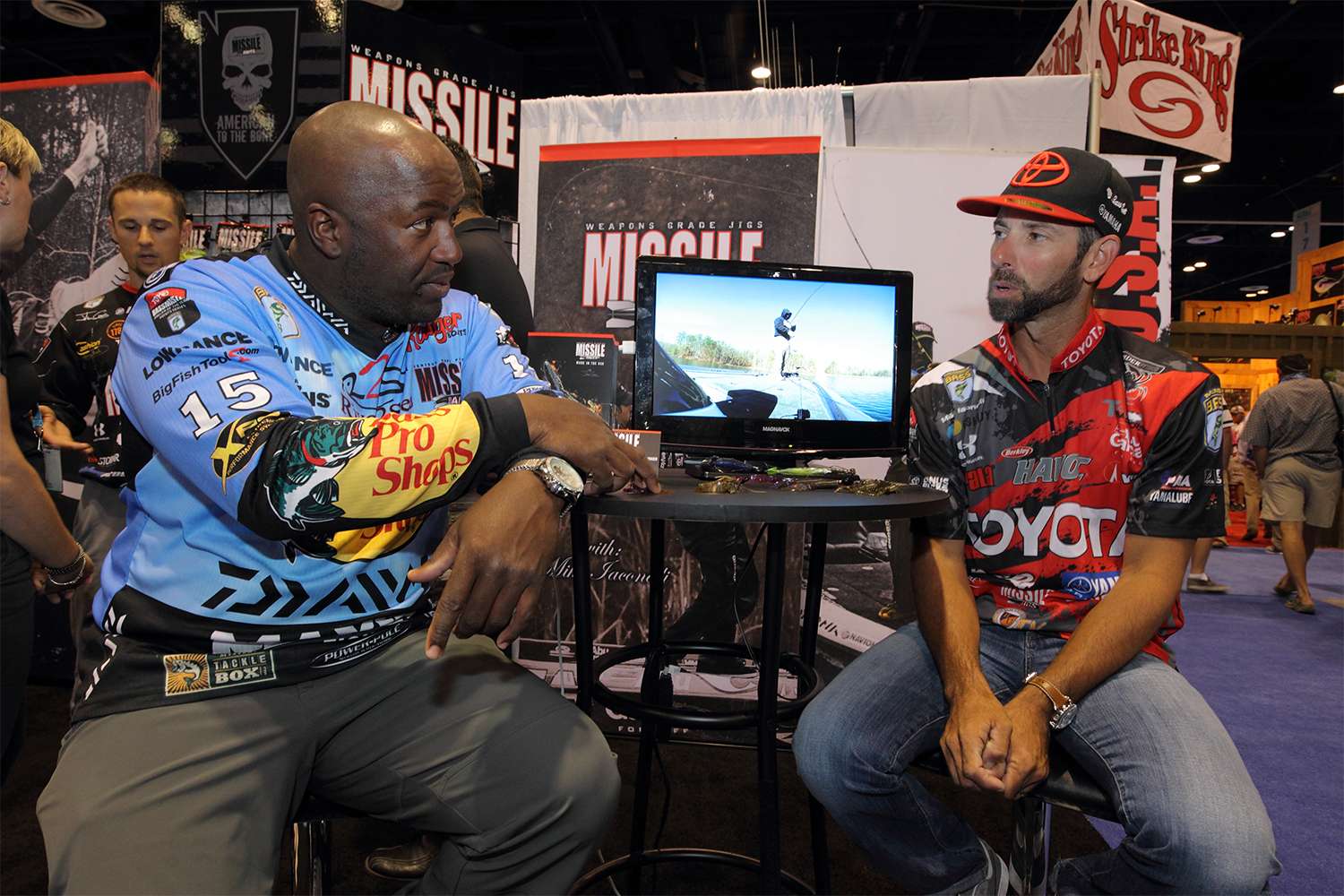 Ish Monroe and Mike Iaconelli sit in to help buddy John Crews launch Missiles.