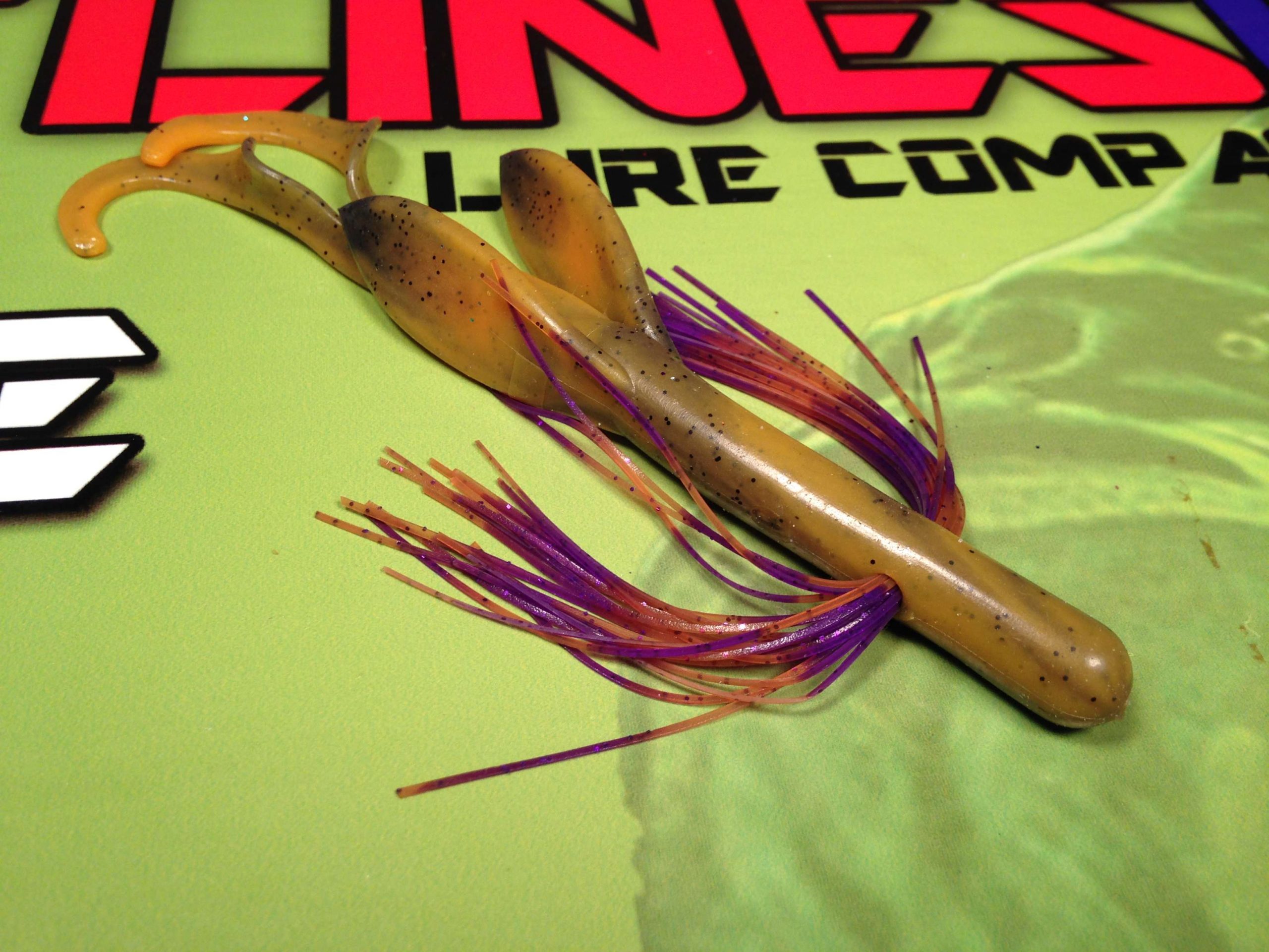 <b>Tightlines UV</b><br>
Whisker Bait "Hog Rig"<br>
The popular Whisker Bait is now available in a new profile, the Hog Rig. Available in 20 colors and 2 sizes (4" and 6") so you're sure to find the right combination.
