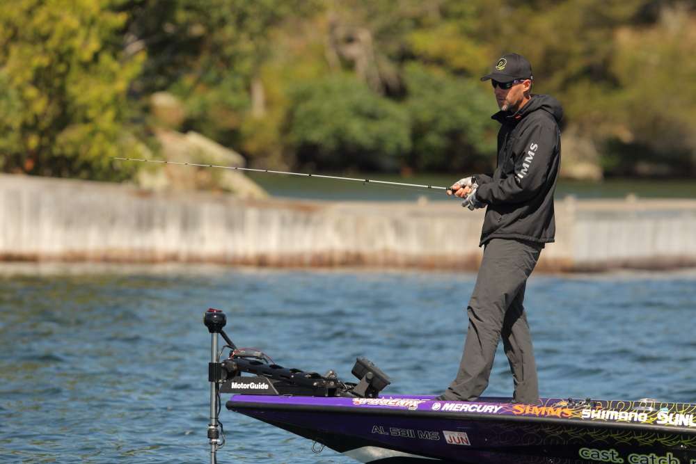 Photographer Seigo Saito caught up with pro Aaron Martens briefly on Day 2 of the Evan Williams Bourbon Bassmaster Elite at St. Lawrence River event.