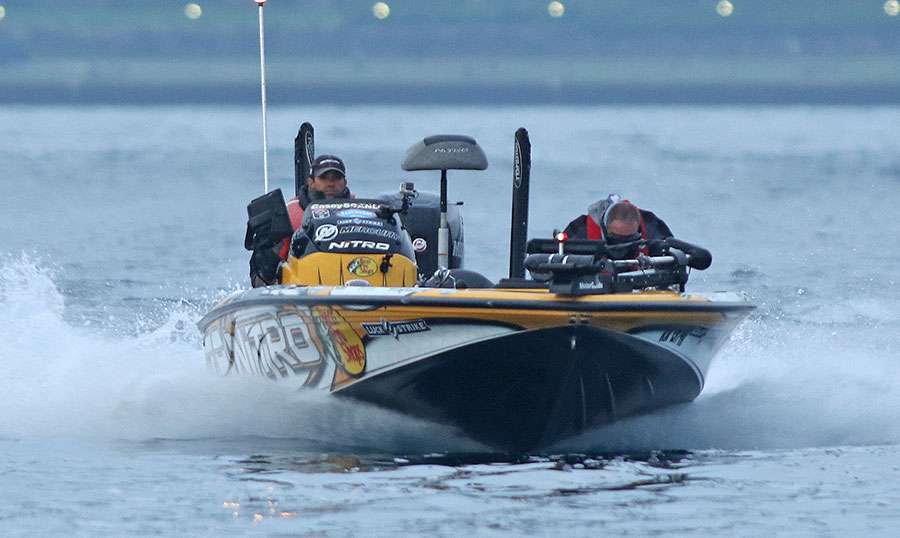 Day 3 of the Plano Bassmaster Elite on Lake St. Clair started out looking a lot like Day 2 for Casey Scanlon and Alton Jones. Both had secured top-five positions by fishing near Lake Huron.