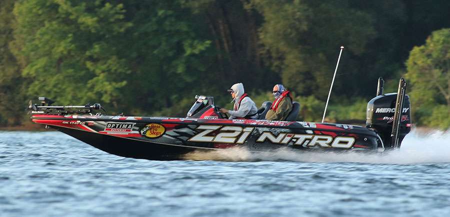 Edwin Evers started Day 4 in the lead with about a 1 1/2-pound cushion. Every day he would head downriver, the opposite direction he expected the majority of the field to fish.