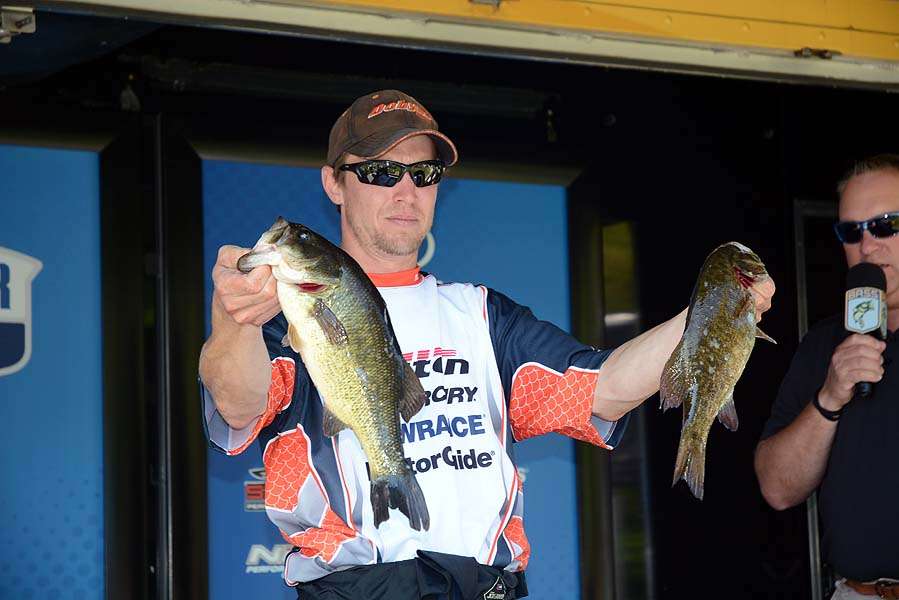 Among the first to weigh-in is Brad Norris of Illinois with a total catch weighing 9-11. 