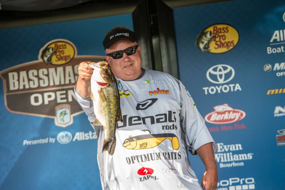 Make sure to check back in the morning for the Day 2 coverage of the Bassmaster Open on Oneida Lake! 