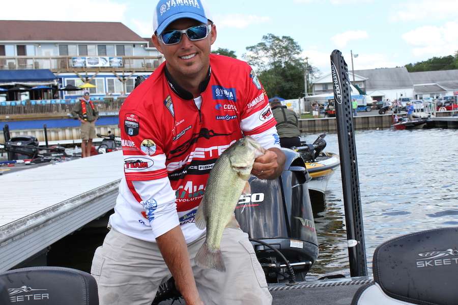 Marty Robinson was proud that he found a decent fish on Day 1. The Chesapeake Bay has been stingy in practice and it also rolled over into the first day of the Huk Performance Fishing Bassmaster Elite.