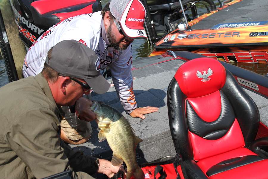 Greg Hackney had another good day today and is in fourth place with 30-5 after two days.