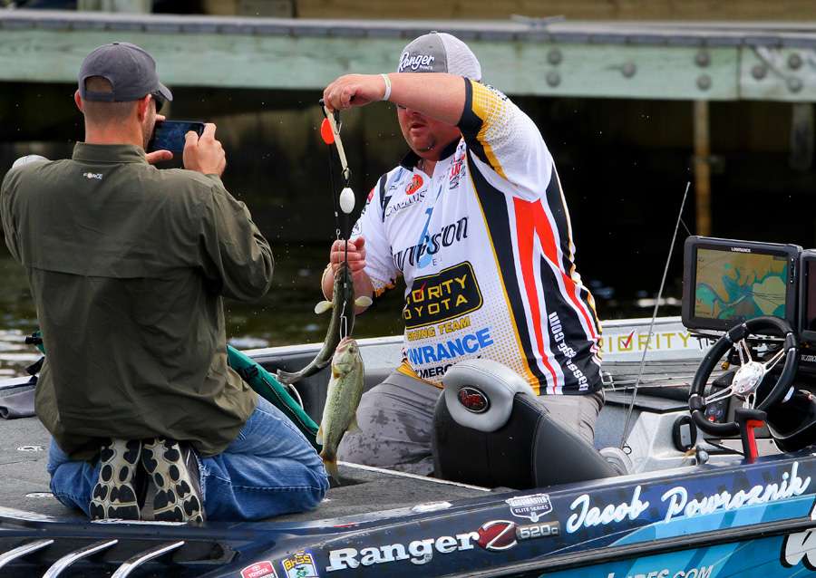 Powroznik pulls his smallest fish from the live wellâ¦