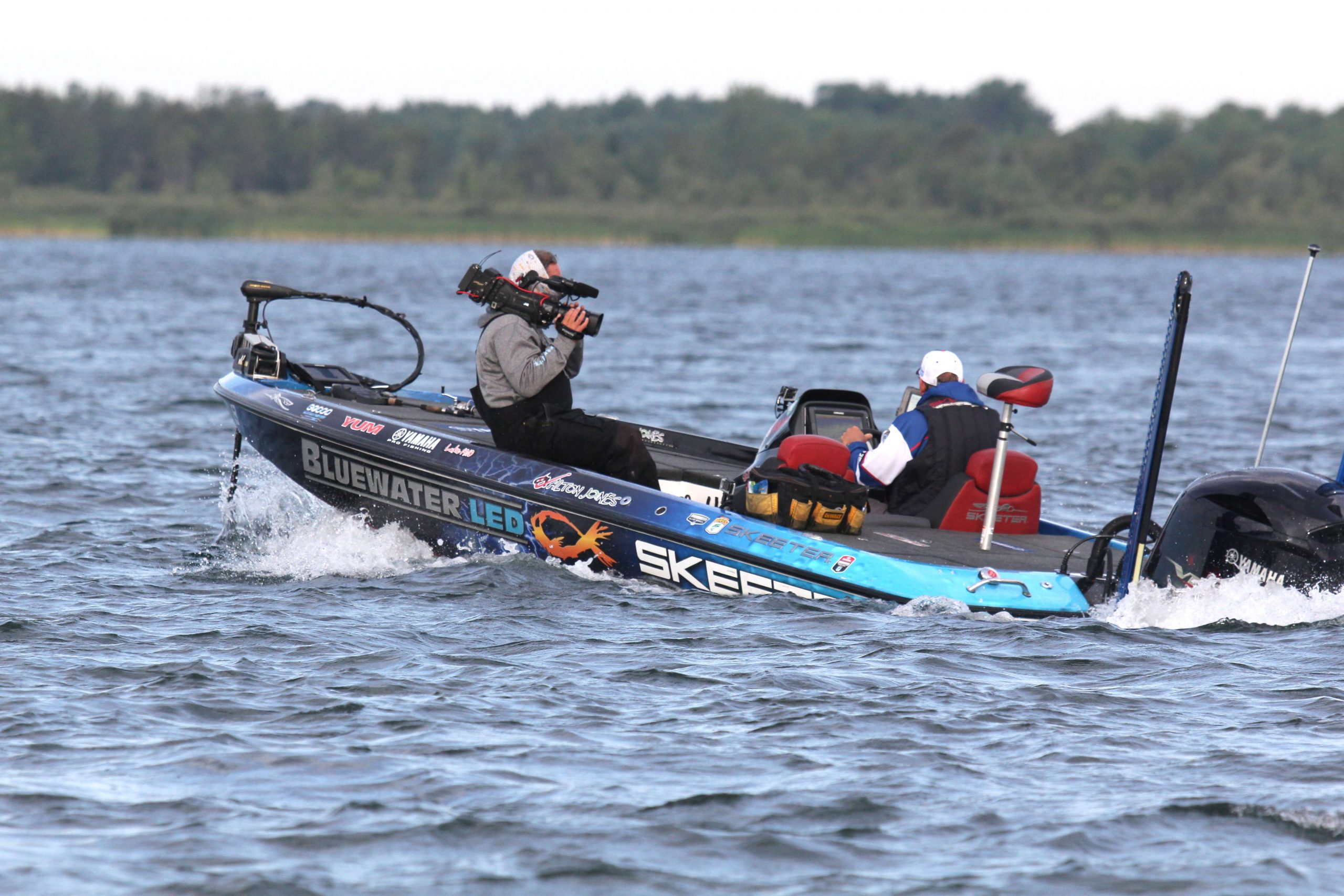 Head out on the St Lawrence River with Alton Jones as he tries to chase down the crown at the Evan Williams Bourbon Bassmaster Elite.