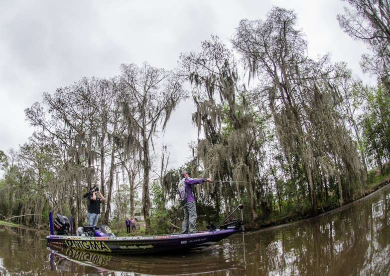 He failed to catch a five-bass limit on Day 4 after the Sabine River had muddied from torrential rain.