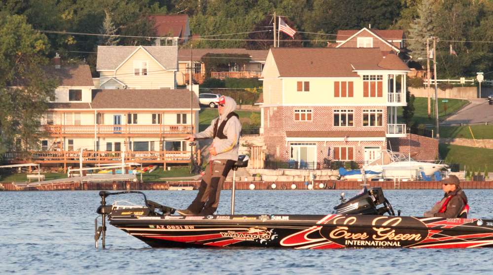 I didn't have to go far from the takeoff site to find plenty of Elite anglers trying their luck in the morning in Sturgeon Bay, such as Brett Hite. 