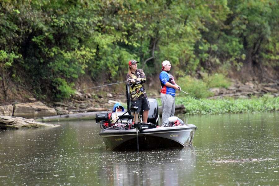 Denham and Baker brought in four fish for 7.25 pounds to win the event and qualify for the 2016 B.A.S.S. National Championship.