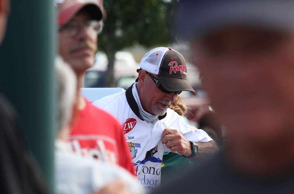 Co-angler Jon Witt makes his way to the stage. 