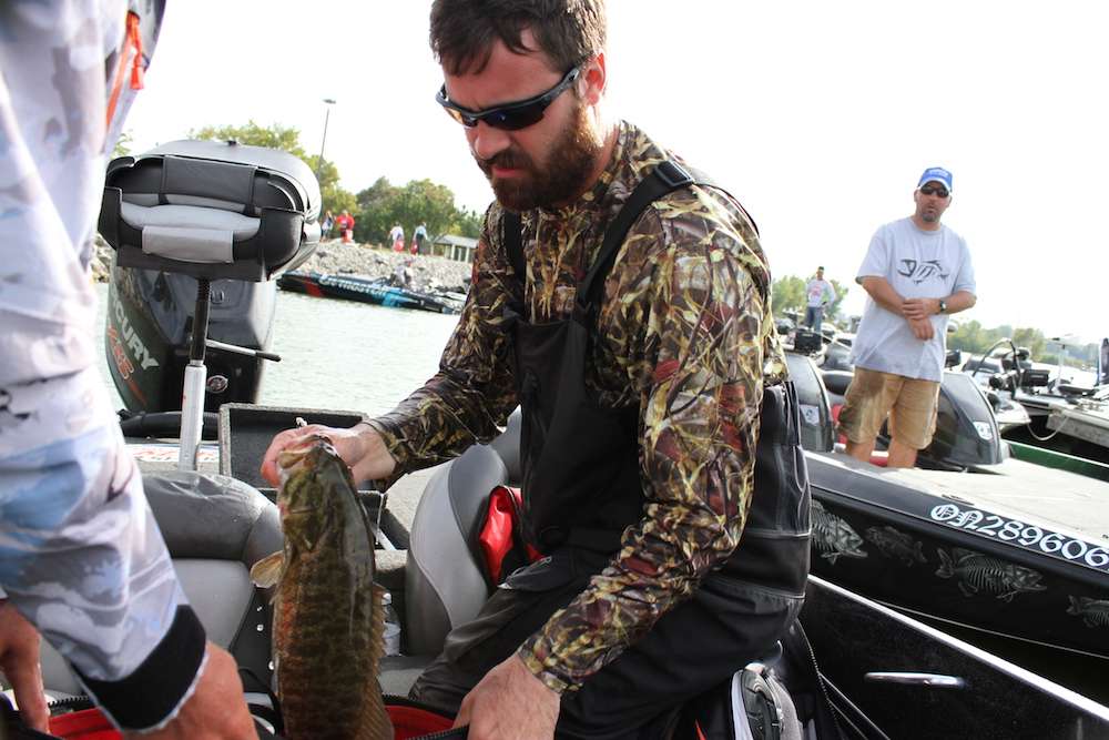 Cory Krawczyk bags his Day 2 co-angler limit.